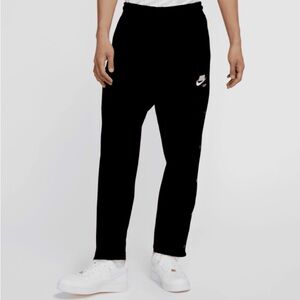 Nike men’s Futura tear away pants. New with tags. Size medium.